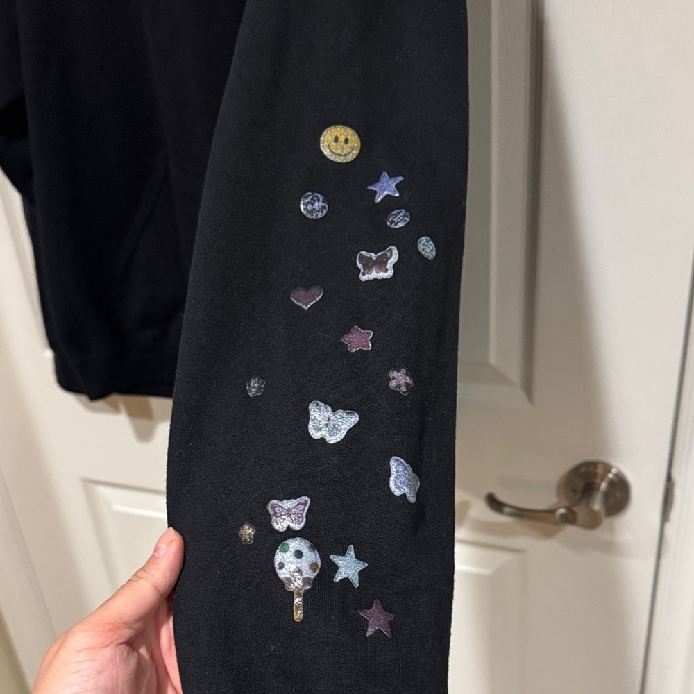 Olivia Rodrigo “Sour Tour” hoodie - Picture 2 of 5